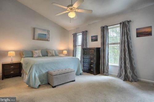 394 Stonehedge Ln, Navy Sup Dpt PA  17055-7012 exterior