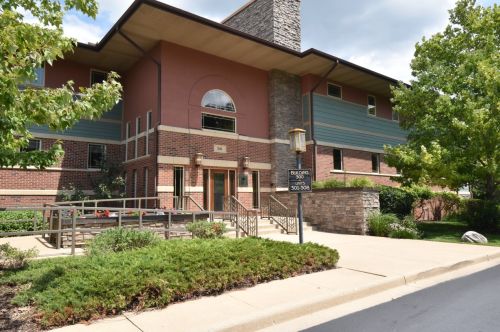 415 Wells St, Lake Geneva, WI 53147-2101