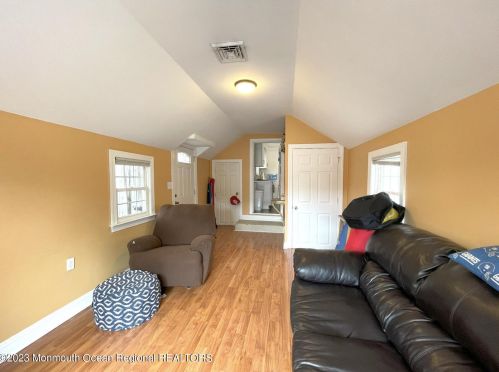 560 Princeton Ave, Bricktown NJ  08724-4865 exterior