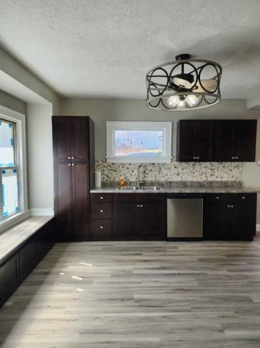 1311 Neshannock Blvd, New Castle PA  16105-2432 exterior