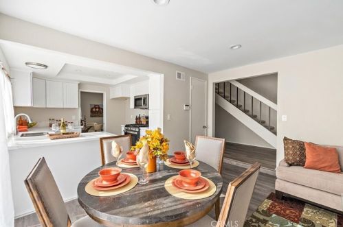 5033 Elderhall Ave, Lakewood CA  90712-2849 exterior