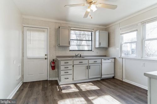 212 Broadway, Gloucester NJ  08030-1103 exterior