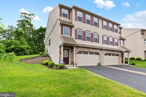 21 Crest Vw, Carlisle, PA 17013-9623