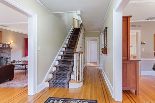 24 Linden St, Rye Brook, NY 10573-3111
