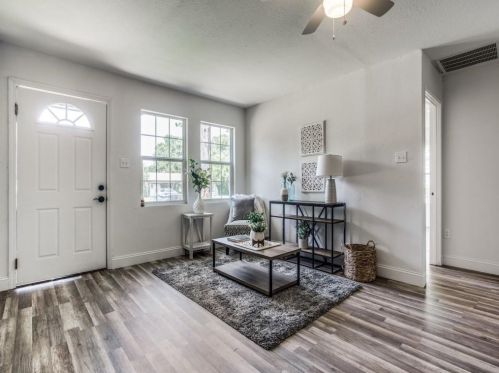 3820 Castle Hills Dr, Dallas, TX 75241-4332