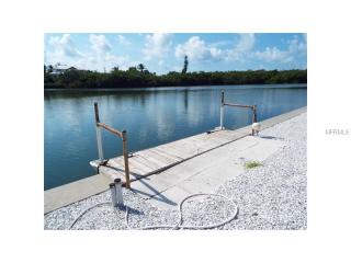 628 Bayview Dr, Longboat Key FL  34228-1404 exterior