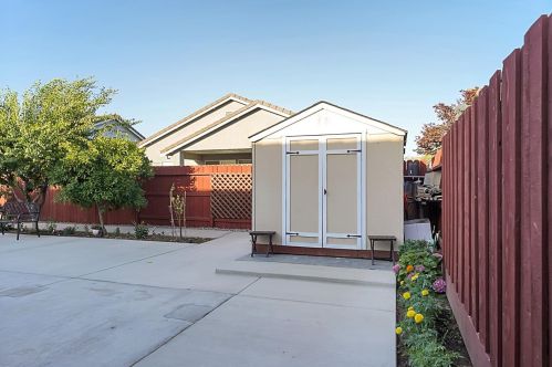 530 Vina Ct, Livingston CA  95334-9111 exterior