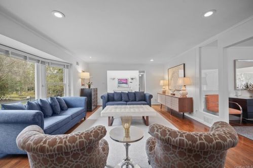 180 Hillair Cir, White Plains NY  10605-4506 exterior