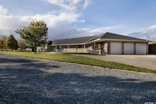 1210 Vernal Ave, Vernal, UT 84078-4717