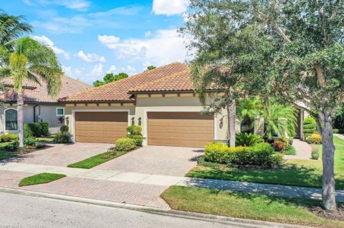 9433 Isla Bella Cir, Bonita Springs FL  34135-7276 exterior