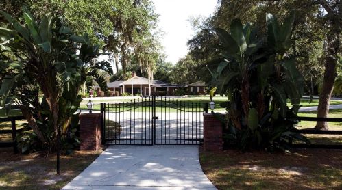 8606 Chickasaw Farms Ln, Orlando, FL 32825-8425