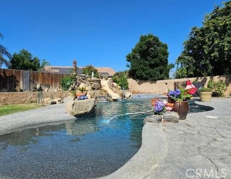 10118 Roehampton Ave, Bakersfield, CA 93312-5348