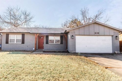 12032 37th St, Tulsa, OK 74146-2827