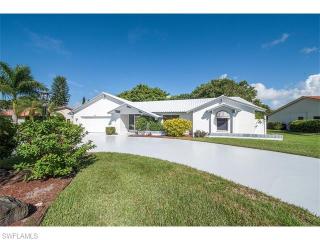 5517 Foxhunt Way, Naples, FL 34104-5107