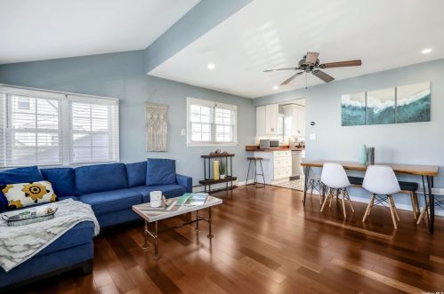 5 Hudson St, East Rockaway NY  11518-2527 exterior