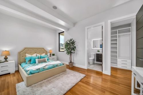 242 Broadway, Redondo Beach CA  90277-3332 exterior