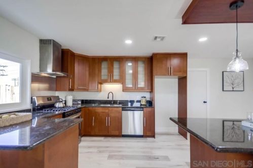 6788 Benson Ave, San Diego CA  92114-5833 exterior