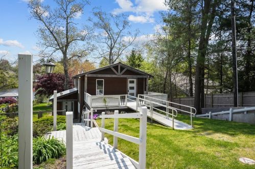 26 Pine Tree Rd, Coventry RI 02816-7001 exterior