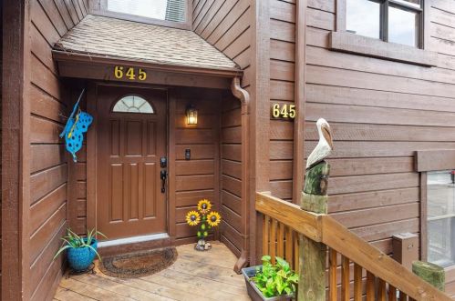 645 Davis Rd, League City TX  77573-2848 exterior