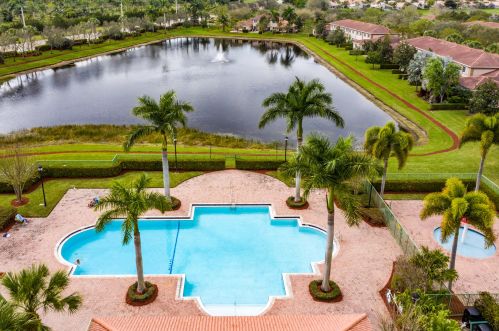 6752 Heritage Grande, Boynton Beach, FL 33437-7902