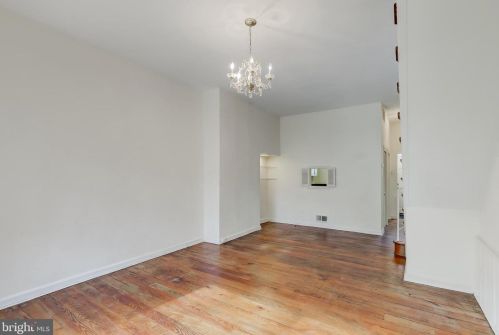 109 7 St, Washington DC  20003-1212 exterior