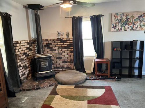 2136 3rd St, Hughson, CA