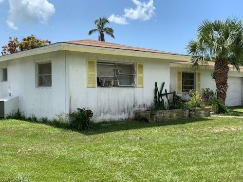 740 102nd Ave, Naples, FL 34108-3213