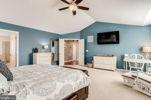 13495 Eagles Rest Dr, Leesburg VA 20176-5035 exterior