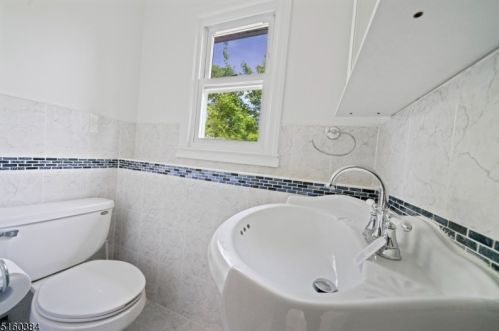 12 Wolf Pl, Parsippany NJ  07054-1626 exterior
