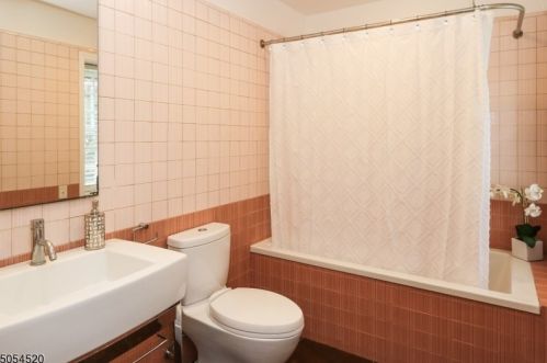 344 Ridgewood Rd, South Orange NJ  07079-1622 exterior