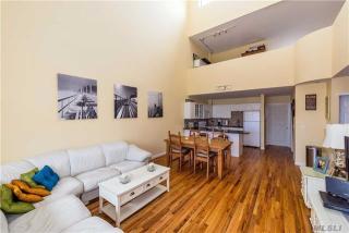 625 Shore Rd, East Atlantic Beach NY  11561-4635 exterior