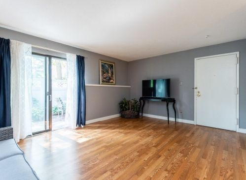 53 Village Brook Ln, Natick, MA 01760-3816