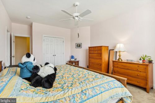 8373 Pedigrue Ct, Gainesville VA  20155-3240 exterior