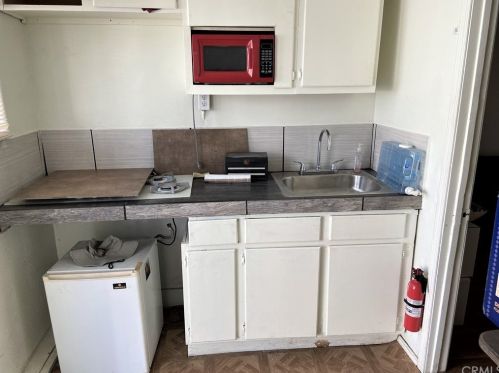 5931 Orange Ave, Long Beach CA  90805-3553 exterior