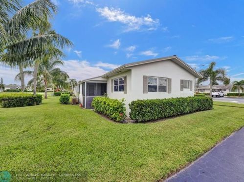 2885 Crosley Dr, West Palm Beach, FL 33415-8445
