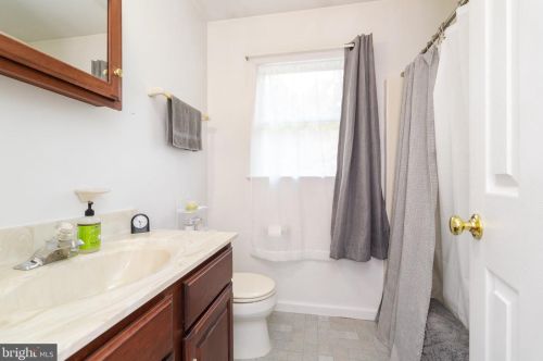 941 Copp Rd, Strasburg VA  22657-3427 exterior