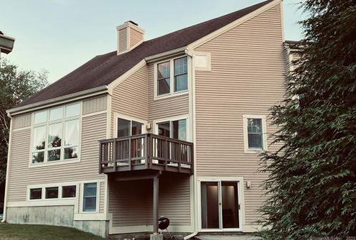 49 Brittania Dr, Danbury, CT 06811-2614