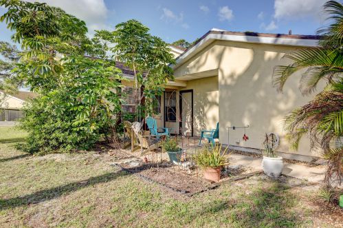 1781 Balmoral Ct, Fort Pierce, FL 34952-4136