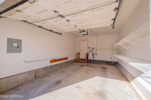 52 Perri Rd, East Freehold NJ  07728-4140 exterior