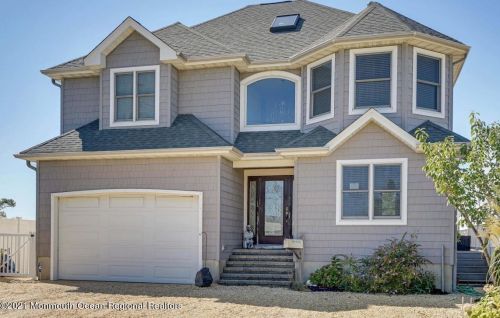 2023 Bay Blvd, Pelican Island, NJ 08751-1001