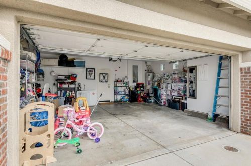 4264 Borderlands Dr, Rancho Cordova CA 95742-7754 exterior