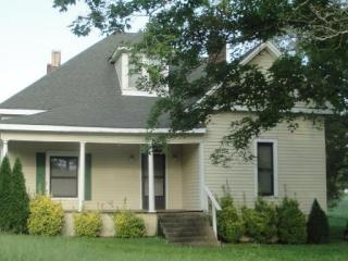 509 Vine St, Wartrace, TN 37183-2338