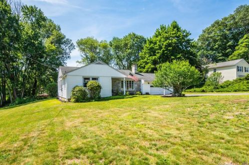 69 Elaine Dr, Bristol, CT 06010-2339