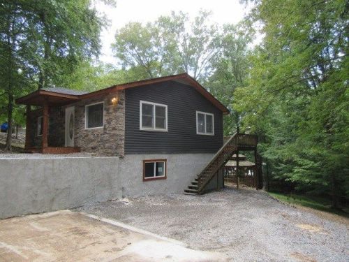620 Horseshoe Dr, Golden Pond, KY 42211-7233