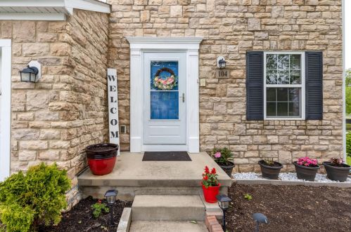 104 Glen Crossing Dr, Pataskala OH  43062-7090 exterior