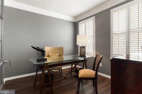 43589 Mcdowell Sq, Leesburg VA  20176-6528 exterior