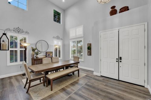 585 Topeka Ln, Vacaville CA 95687-4353 exterior