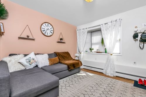 544 Wilson Blvd, Central Islip NY  11722-4342 exterior