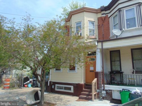 46 21st St, Camden, NJ 08105-1004