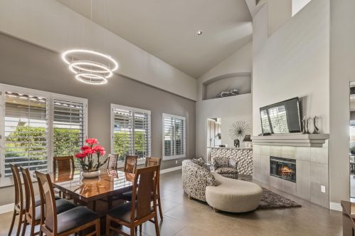 187 Kavenish Dr, Rancho Mirage CA  92270-3245 exterior